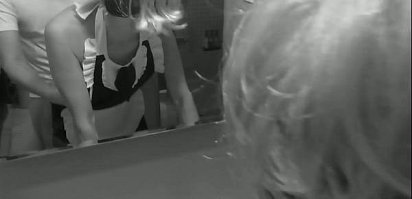 trendsA blonde blindfolded erotic maid in her first cosplay. I fucked her bang, bang while shooting from behind in front of the mirror, and ejaculated into her mouth.